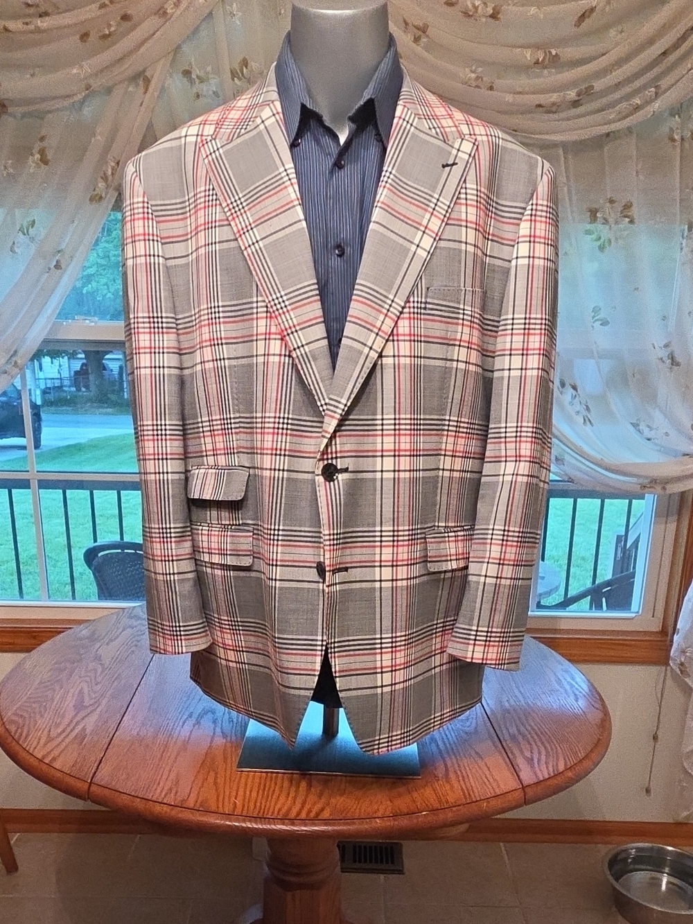 Tayion by Montee Holland Men Blazer Gray Red Plaid 2-Button SB Notch 48R